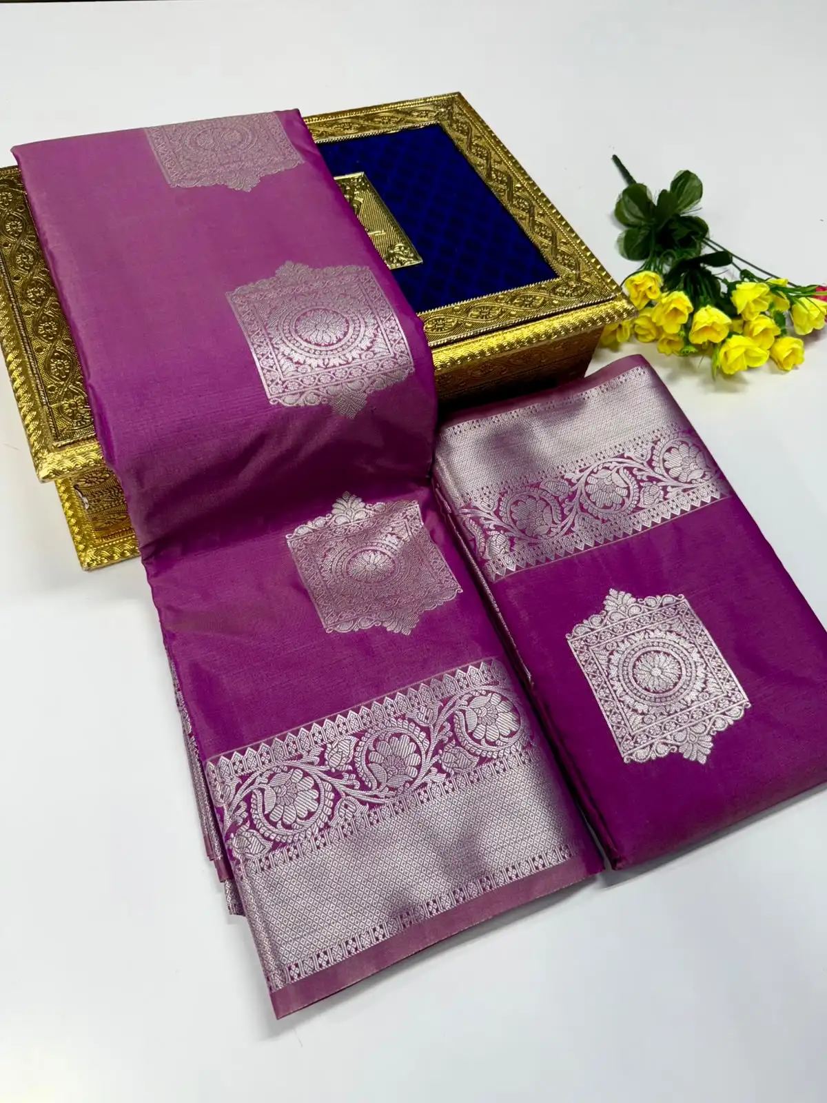 Floral Square Box Zari Butta Floral Border Semi Kanchipuram Silk Saree